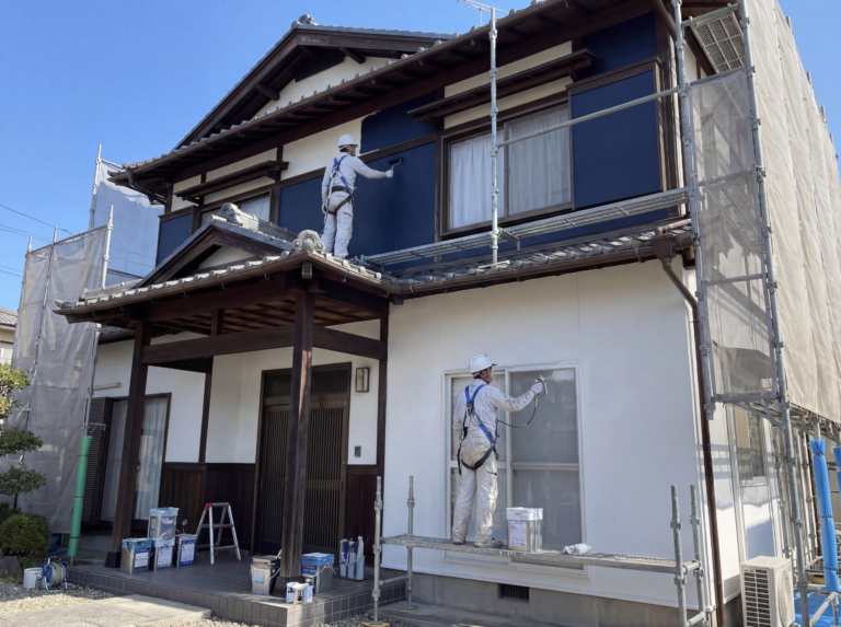 外壁塗装費用相場2026年版｜坪数別・塗料別の総額目安と築年数から見る最適タイミング